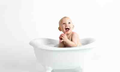 Como deixar o banho das crianças mais divertido? Veja 5 dicas
