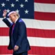 Donald Trump é reeleito presidente dos Estados Unidos