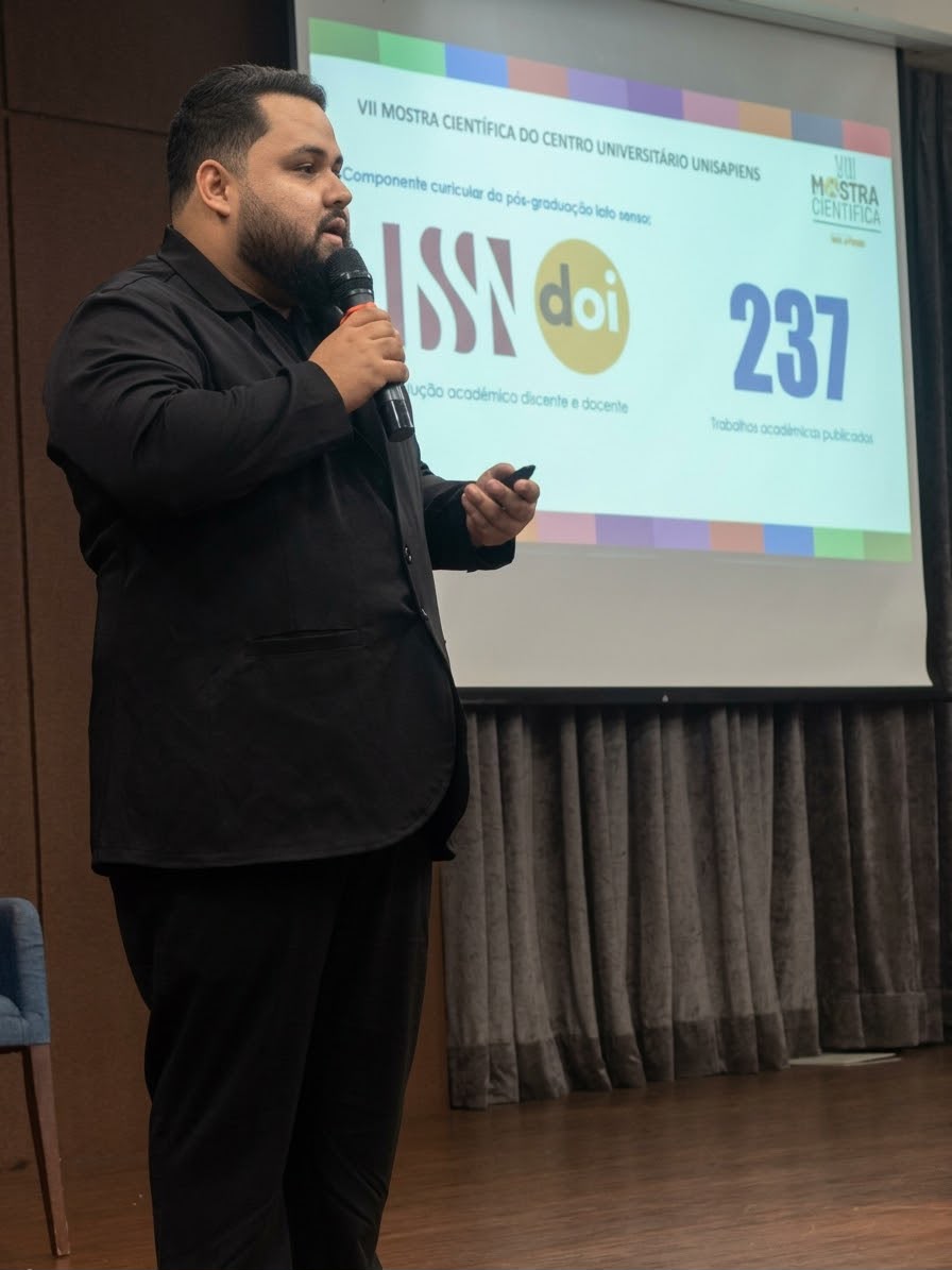 Prof. Dr. Matheus Lucas Maciel Leal, Pró-Reitor de Pesquisa, centro universitário UNISAPIENS